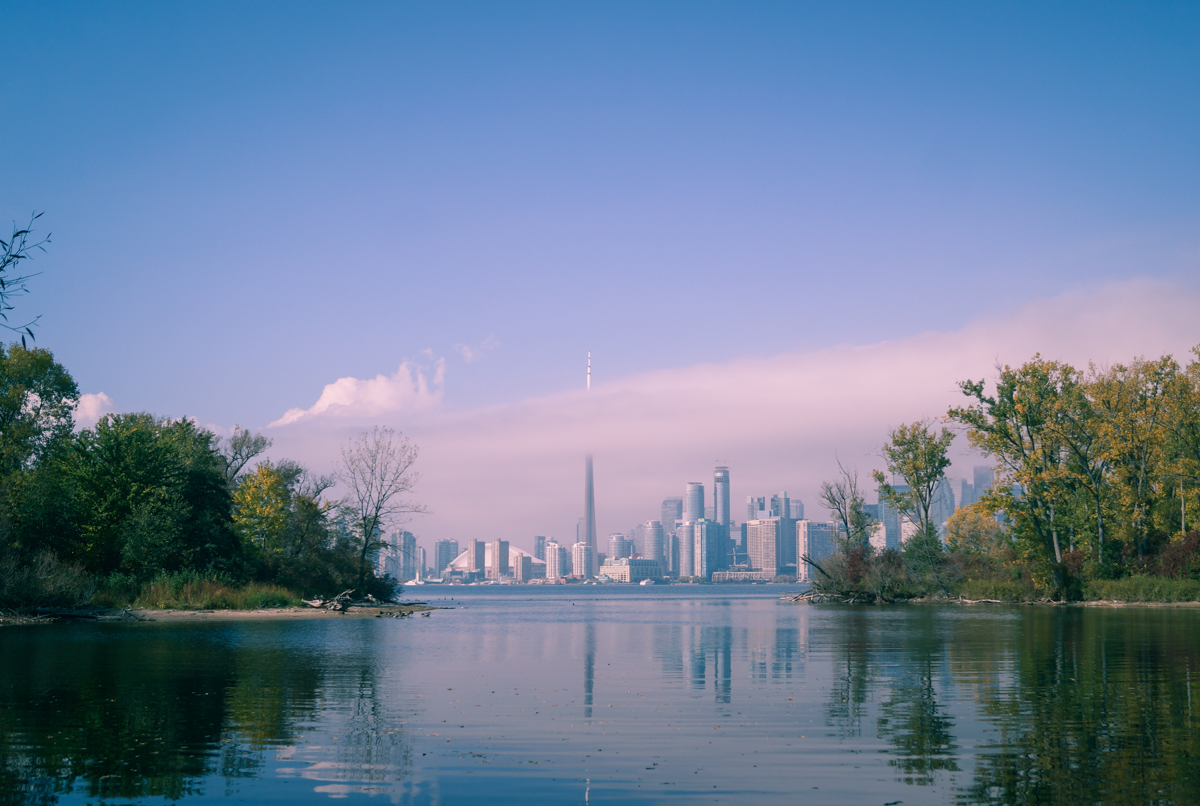 3 Dangerous Factors Fueling Toronto’s Crazy Hot Real Estate Market